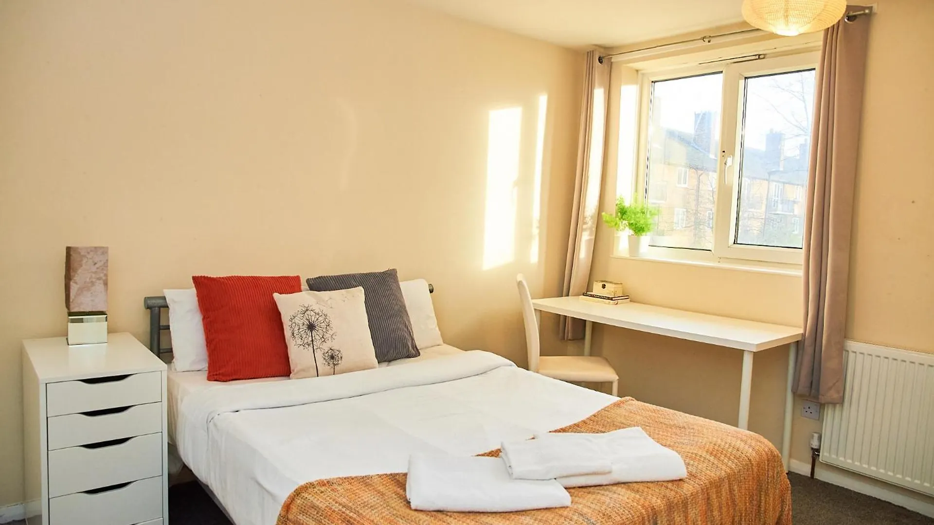 Marvelous House Min To Stratford Villa London Holiday home